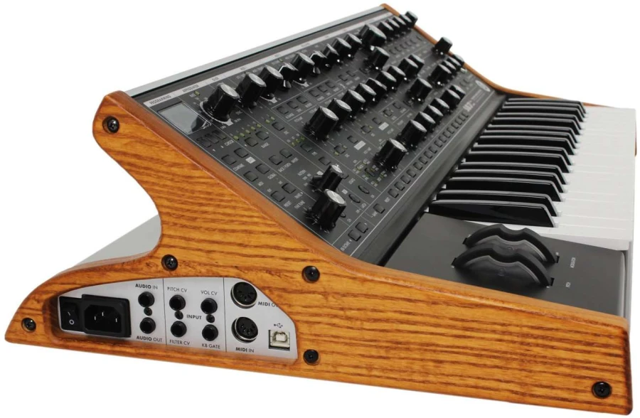 Moog Subsequent 37