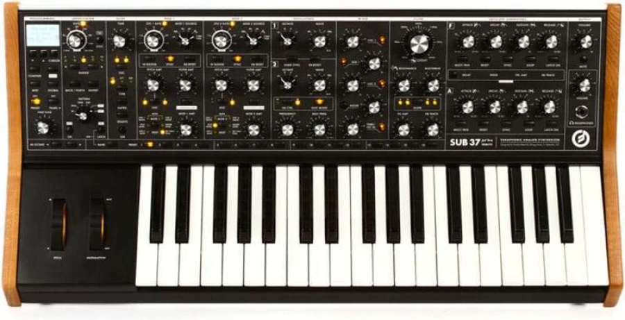 Moog Subsequent 37