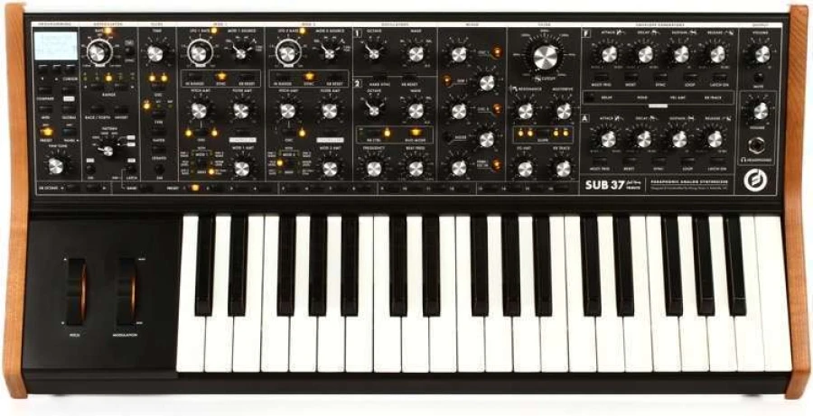 Moog Subsequent 37