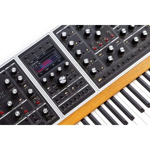 Moog One 8