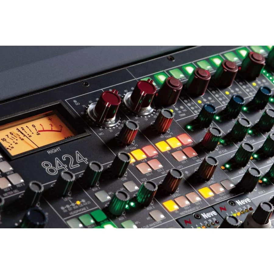 Neve 8424 analog console