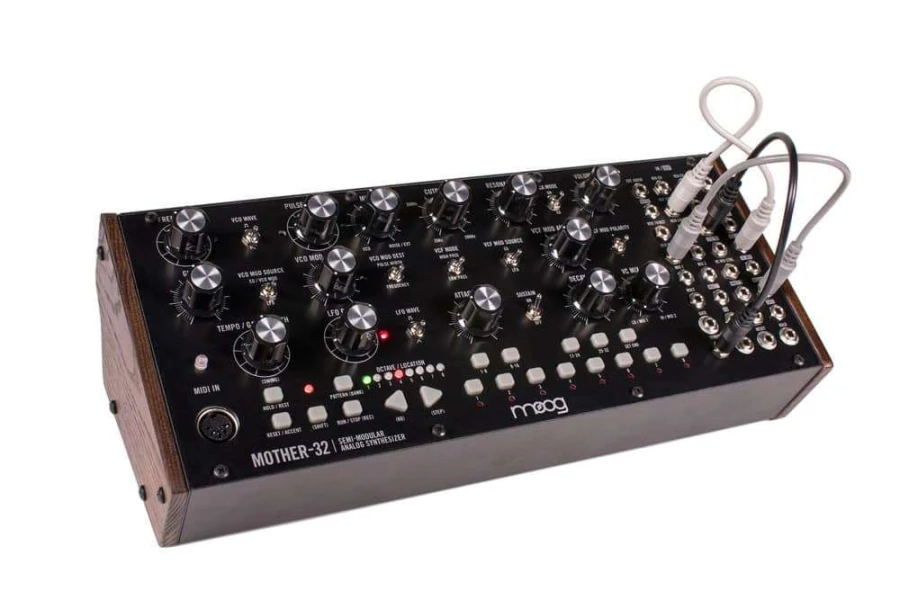 Moog Mother-32