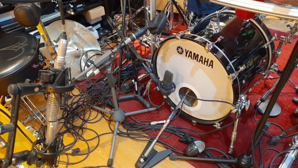 The usage of a ribbon mic here makes the sound silky and smooth.