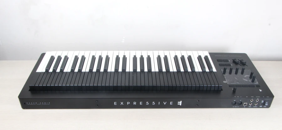 Expressive E Osmose (Used)