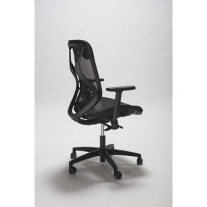 MStyle Dafne Plus Black con Poggiatesta in rete - base Nylon e ruote gommate