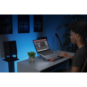 Akai Professional LPD8 MK2