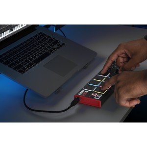 Akai Professional LPD8 MK2