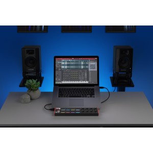 Akai Professional LPD8 MK2