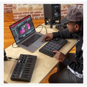 Akai Professional MPC Studio 2