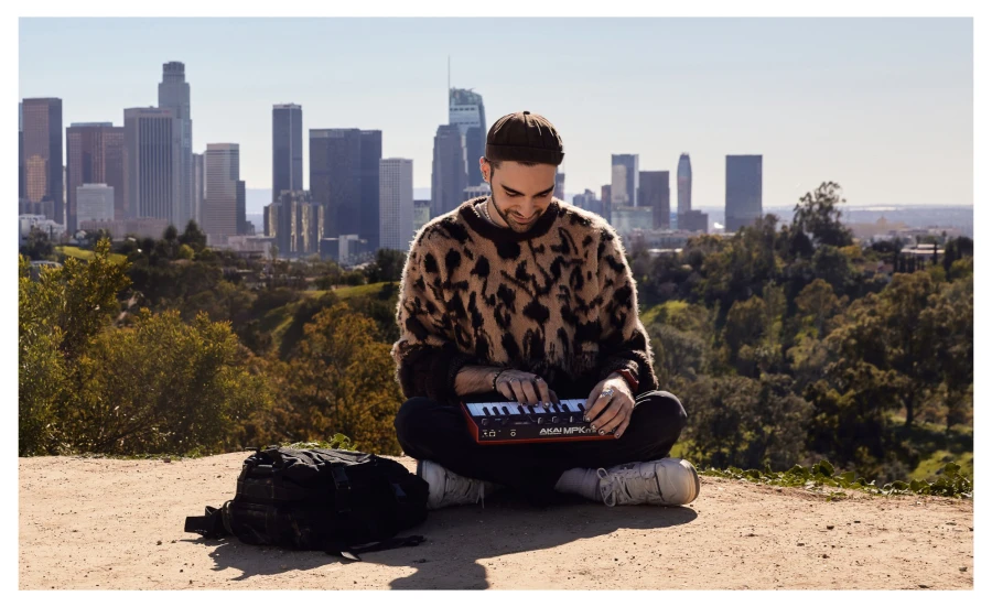 Akai Professional MPK Mini Play MK3