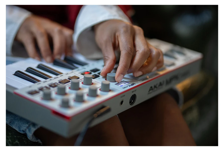 Akai Professional MPK Mini IV Gray