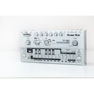Cyclone Analogic Bass Bot TT-303 (Used)