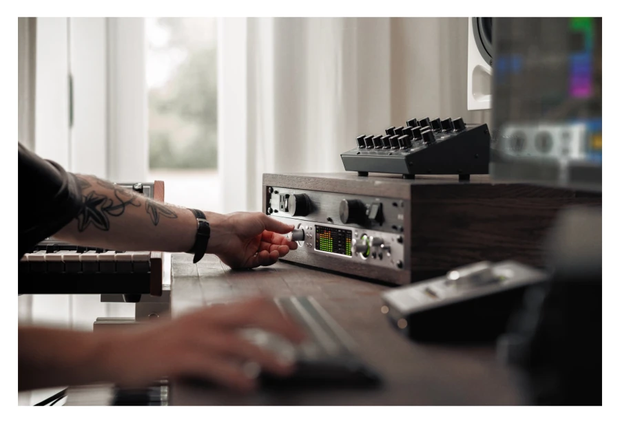 UNIVERSAL AUDIO Apollo X6 Gen 2 AC Pro Analog Classics Pro