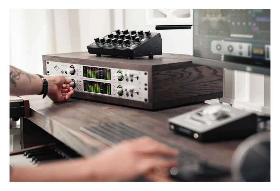 UNIVERSAL AUDIO Apollo X6 Gen 2 AC Analog Classics
