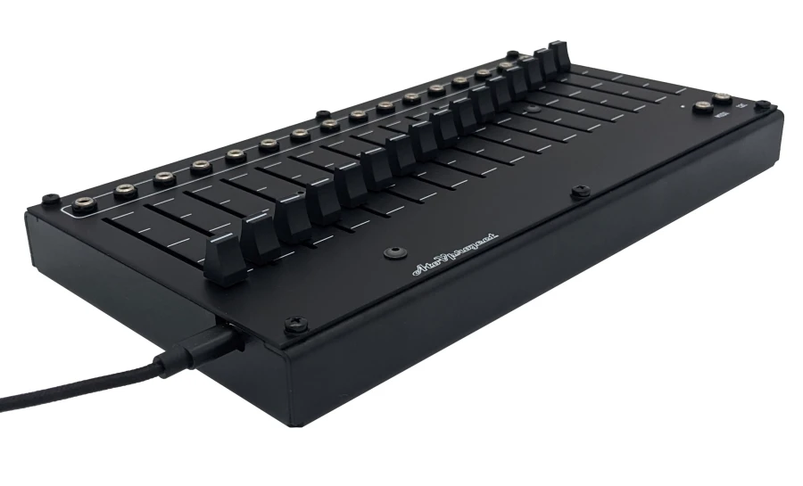 AtoV 16n Faderbank (Black)
