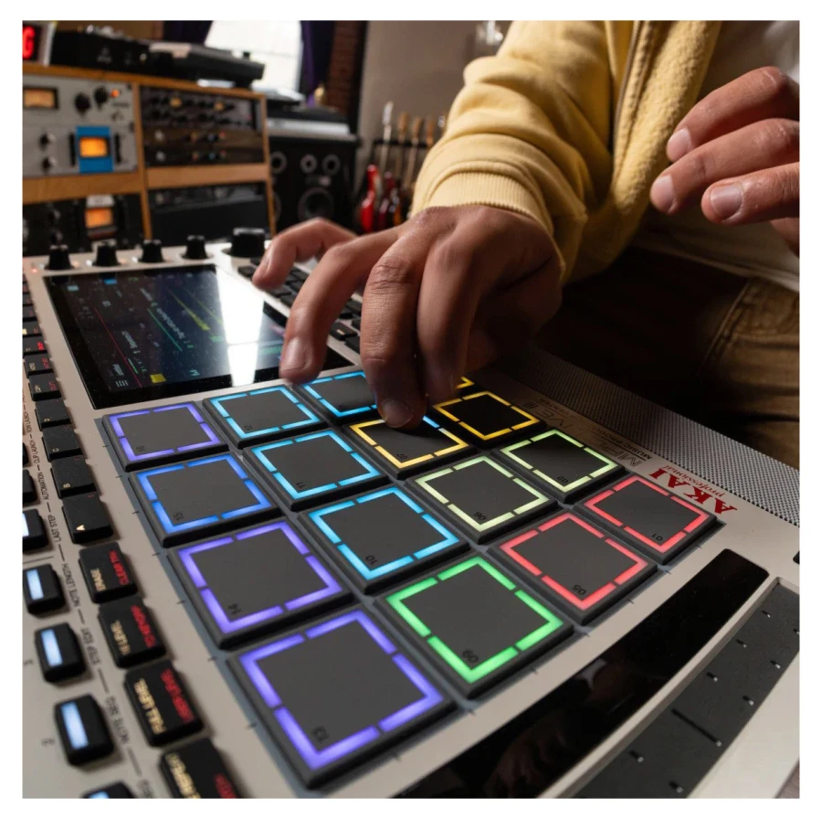 Akai Professional MPC Live III Retro